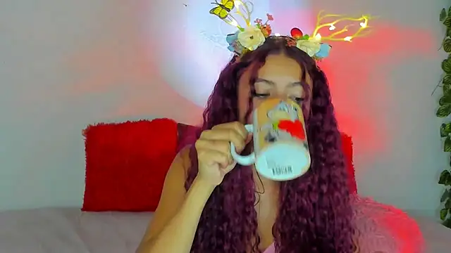 Snapshot of Dear_anne chatting on December 12, 9:08 am Dear anne online show from December 12, 9:08 am