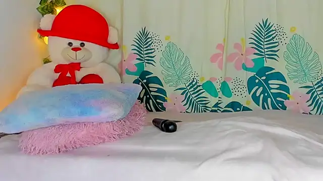 Snapshot of Dear_anne chatting on January 23, 8:25 am Dear anne online show from January 23, 8:25 am