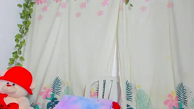 Snapshot of Dear_anne chatting on October 22, 9:36 pm Dear anne online show from October 22, 9:36 pm