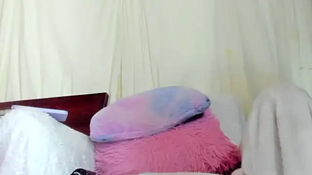 Snapshot of Dear_anne chatting on November 28, 5:10 am Dear anne online show from November 28, 5:10 am