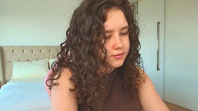 Ariella Sol online show from February 15, 7:21 pm