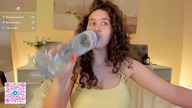Ariella Sol online show from May 31, 1:07 pm