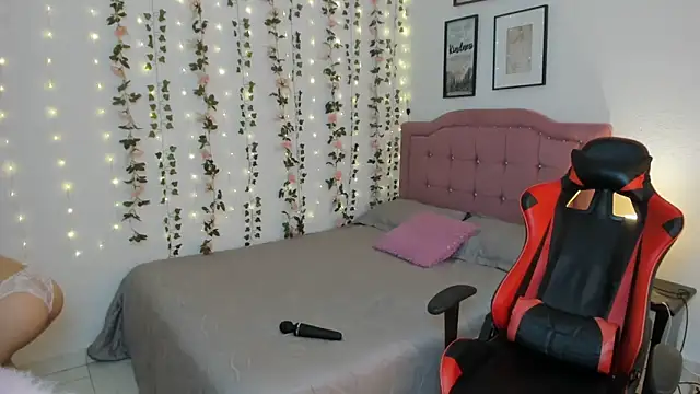 Snapshot of Antonella_heinz chatting on June 7, 3:49 pm Antonella heinz online show from June 7, 3:49 pm