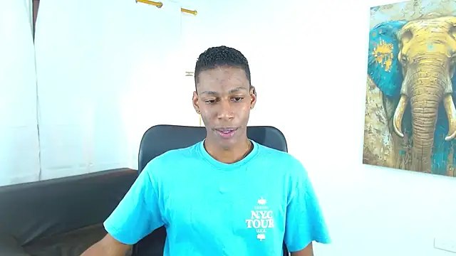 maiki18  online show from January 16, 8:35 pm