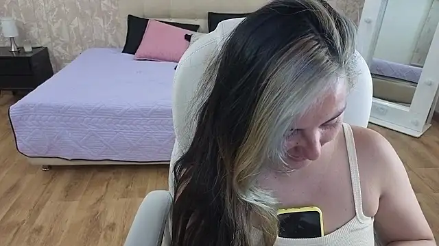 brandy sweet  online show from January 13, 5:24 am