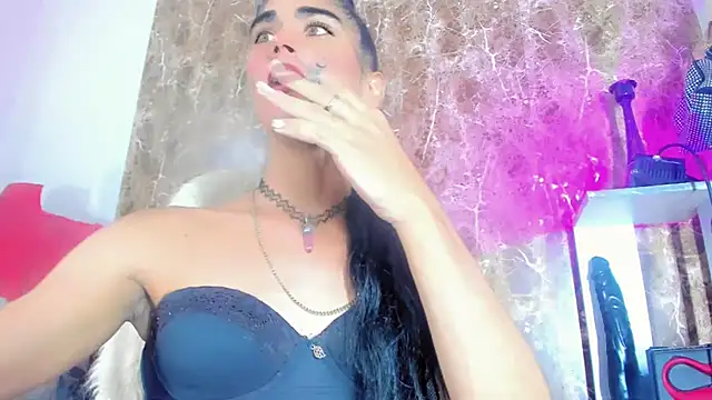 Snapshot of hannabigdirty chatting on October 9, 12:14 pm hannabigdirty online show from October 9, 12:14 pm