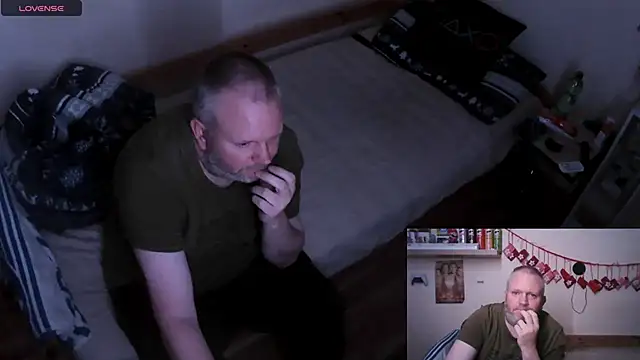 ShyBoy1982 online show from March 23, 2:04 am