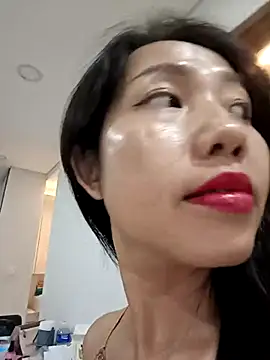 Snapshot of Sugar2k5 chatting on March 4, 1:49 pm Sugar2k5 online show from March 4, 1:49 pm