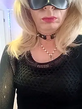 cdzinhasusan online show from September 16, 1:01 pm