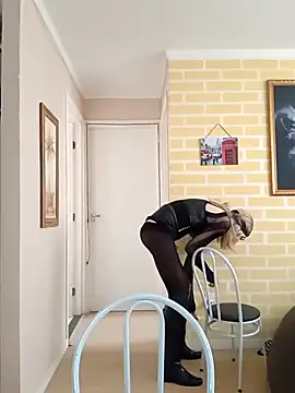 cdzinhasusan online show from September 20, 1:56 pm