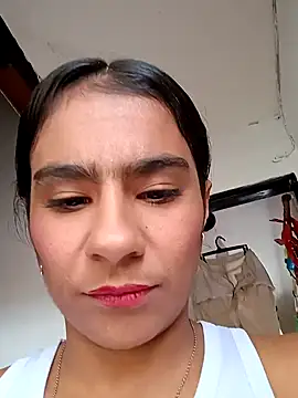 Leslly  online show from January 4, 6:19 pm