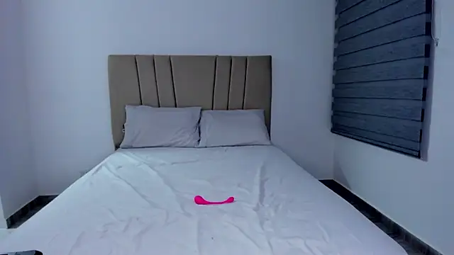 Natasha-28 online show from March 5, 2:07 am