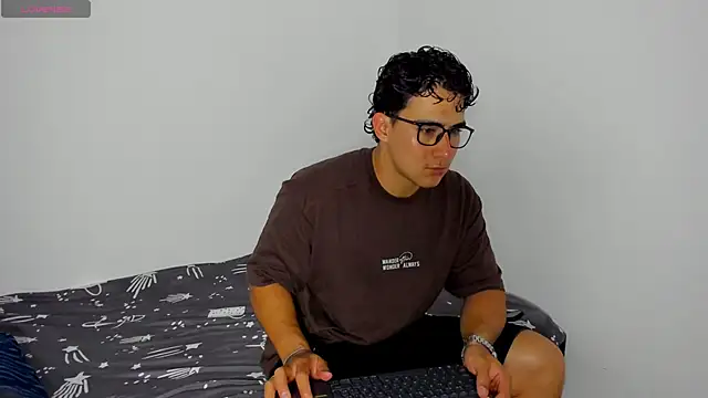 owengray2n online show from January 11, 4:06 am