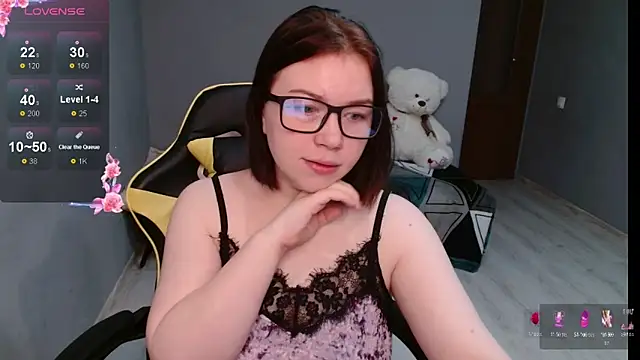 Snapshot of Emily_Amorre chatting on September 22, 1:07 am Emily Amorre online show from September 22, 1:07 am