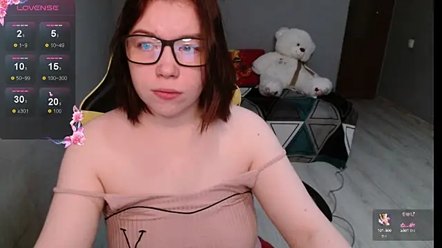 Snapshot of Emily_Amorre chatting on September 23, 1:08 am Emily Amorre online show from September 23, 1:08 am