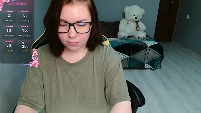 Snapshot of Emily_Amorre chatting on November 4, 5:01 pm Emily Amorre online show from November 4, 5:01 pm