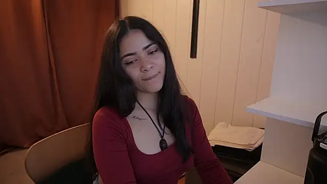 Snapshot of Feetgirl01 chatting on December 15, 4:26 pm Feetgirl01 online show from December 15, 4:26 pm