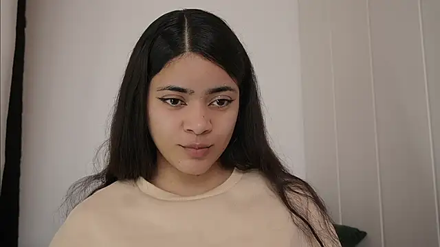 Snapshot of Feetgirl01 chatting on February 18, 3:32 pm Feetgirl01 online show from February 18, 3:32 pm