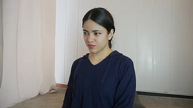 Snapshot of Feetgirl01 chatting on March 7, 9:51 am Feetgirl01 online show from March 7, 9:51 am