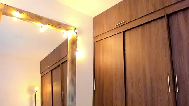 alikahouston4 online show from February 11, 8:15 am