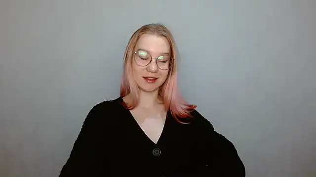 cindi hot online show from December 16, 9:03 am