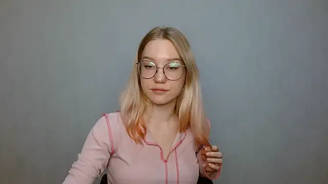 cindi hot online show from January 19, 12:39 pm