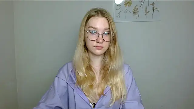 Snapshot of cindi_hot chatting on November 4, 9:30 am cindi hot online show from November 4, 9:30 am