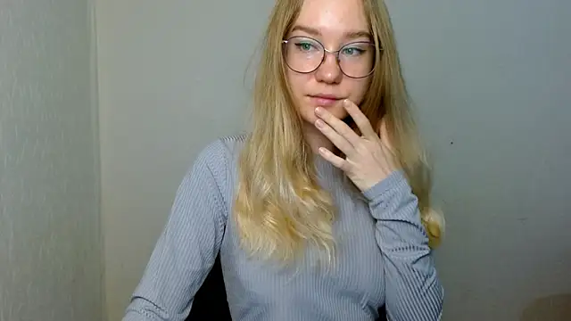 Snapshot of cindi_hot chatting on November 29, 9:34 am cindi hot online show from November 29, 9:34 am