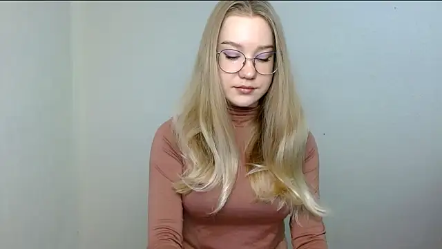 Snapshot of cindi_hot chatting on May 29, 9:51 am cindi hot online show from May 29, 9:51 am