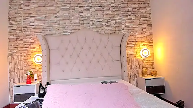 Gina Myers online show from October 17, 12:30 pm