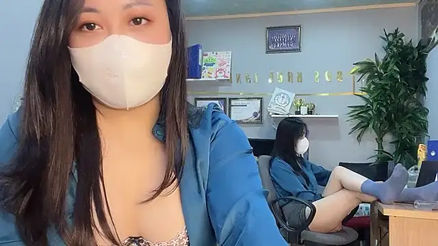 Snapshot of Bamboo_Swetie chatting on December 18, 6:53 am Bamboo Swetie online show from December 18, 6:53 am