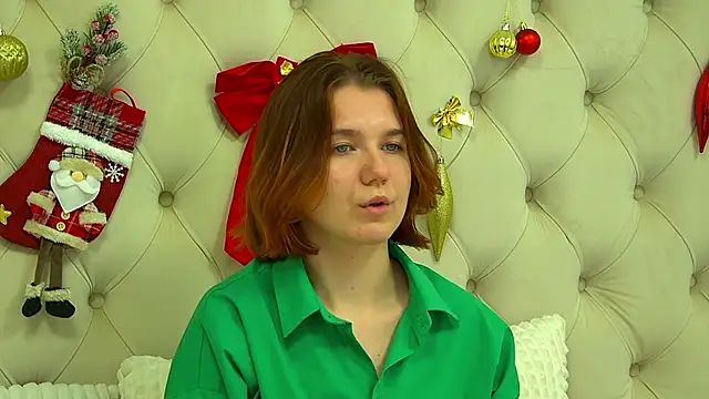 LessySmith online show from December 22, 4:42 am