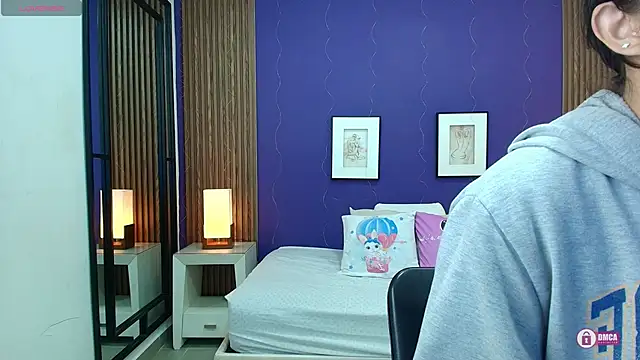 Snapshot of alina_martinelli chatting on September 25, 11:58 am alina martinelli online show from September 25, 11:58 am