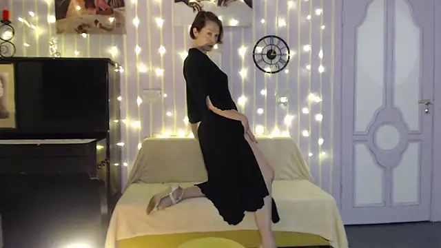 Snapshot of Marquise555 chatting on January 8, 5:59 pm Marquise555 online show from January 8, 5:59 pm