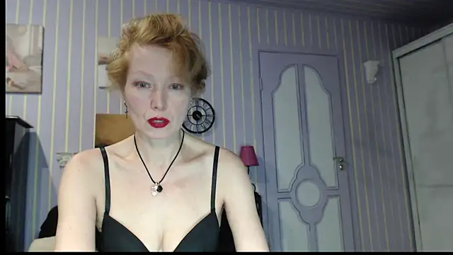 Snapshot of Marquise555 chatting on November 8, 4:40 pm Marquise555 online show from November 8, 4:40 pm