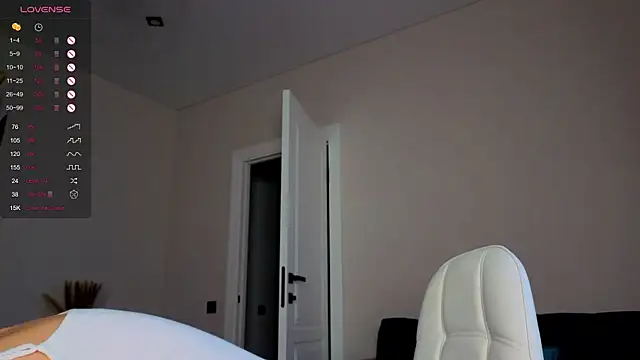 Snapshot of Dream_emma chatting on November 28, 1:30 am Dream emma online show from November 28, 1:30 am