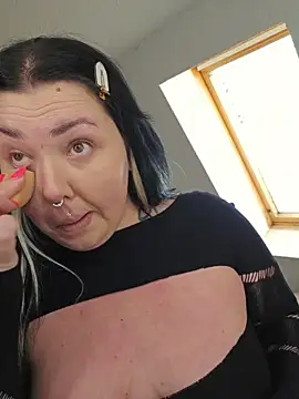 -BonnieBlack- online show from March 18, 7:11 am