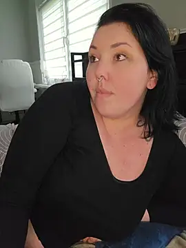 Snapshot of -BonnieBlack- chatting on May 7, 6:52 am -BonnieBlack- online show from May 7, 6:52 am