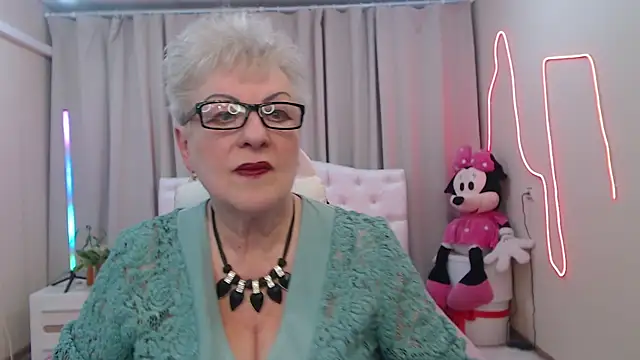 Snapshot of KayleSmoll chatting on May 15, 6:37 pm KayleSmoll online show from May 15, 6:37 pm