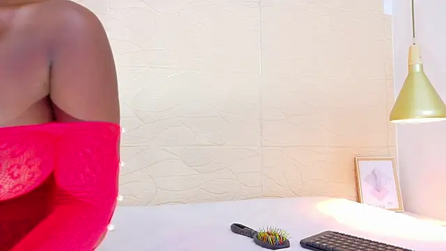 Snapshot of Shamiraa_moore chatting on March 4, 7:43 pm Shamiraa moore online show from March 4, 7:43 pm