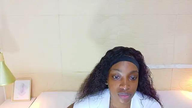 Snapshot of Shamiraa_moore chatting on October 8, 7:55 pm Shamiraa moore online show from October 8, 7:55 pm