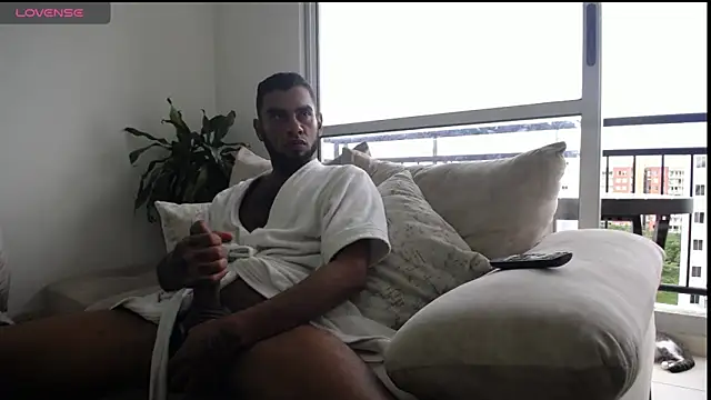 Christopher kenne online show from January 4, 9:31 pm