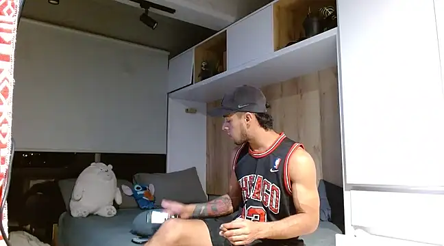 Snapshot of Nathan_Mendoza chatting on March 3, 10:06 am Nathan Mendoza online show from March 3, 10:06 am