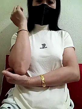 Snapshot of YunLem chatting on February 20, 4:14 pm YunLem online show from February 20, 4:14 pm