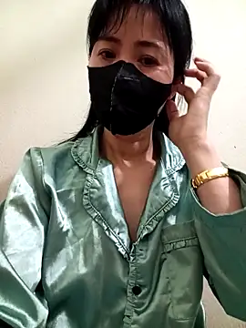 Snapshot of YunLem chatting on February 25, 2:54 pm YunLem online show from February 25, 2:54 pm