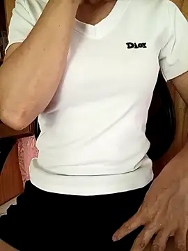 Snapshot of YunLem chatting on October 5, 1:59 am YunLem online show from October 5, 1:59 am