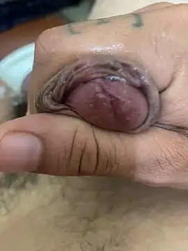 Snapshot of RDbruto chatting on October 27, 9:57 am RDbruto online show from October 27, 9:57 am