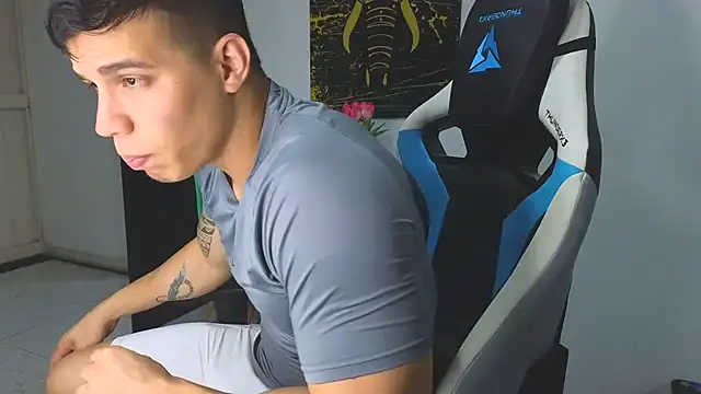 Ethanstill1 online show from March 4, 3:11 am