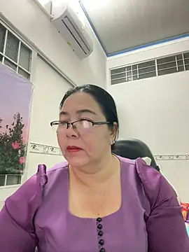 Snapshot of NDith chatting on March 15, 1:29 pm NDith online show from March 15, 1:29 pm