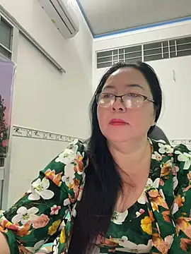 Snapshot of NDith chatting on March 15, 9:16 pm NDith online show from March 15, 9:16 pm